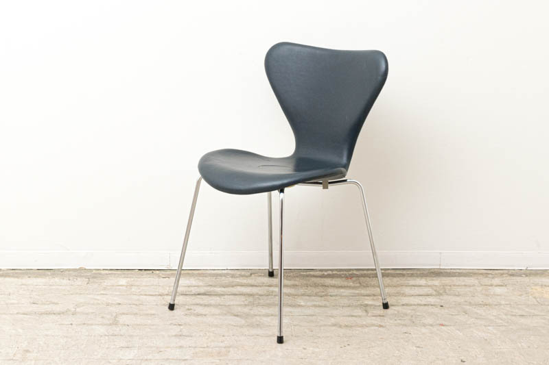 北欧家具　アルネ・ヤコブセン　アントチェア　