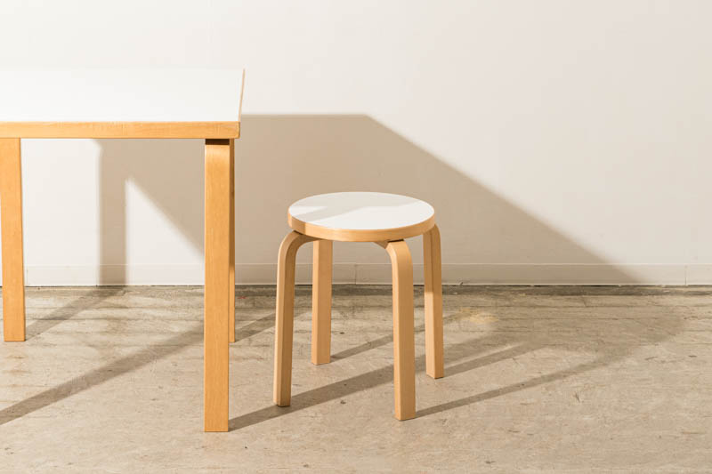 北欧家具　アルヴァ・アアルト　Alvar　Aalto　スツール60