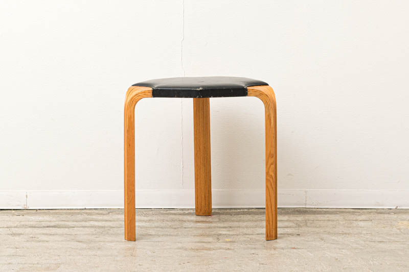 北欧家具　アルヴァ・アアルト　Alvar　Aalto　スツール60