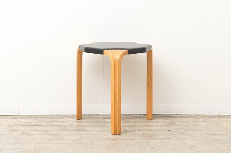 北欧家具　アルヴァ・アアルト　Alvar　Aalto　スツール60