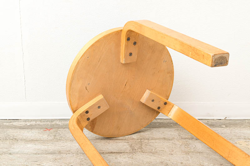 北欧家具　アルヴァ・アアルト　Alvar　Aalto　スツール60