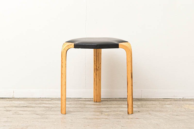 北欧家具　アルヴァ・アアルト　Alvar　Aalto　スツール60