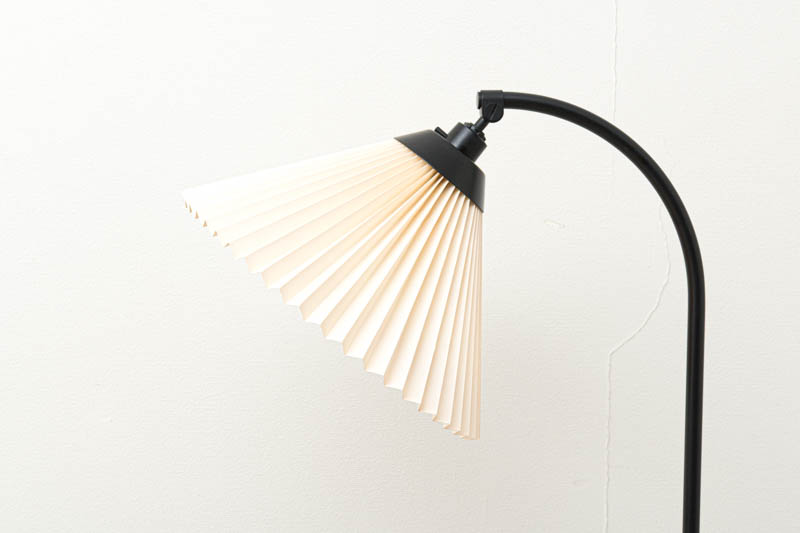 フィンランド製 フロアランプ