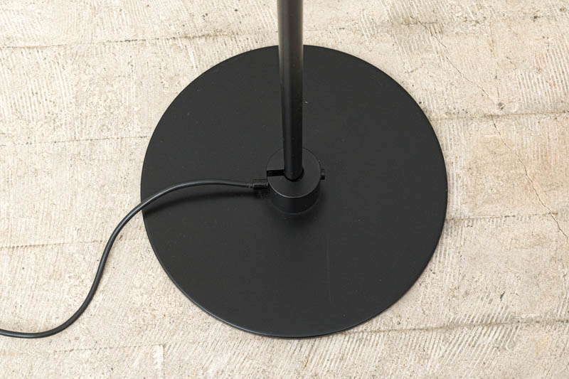 フィンランド製 フロアランプ