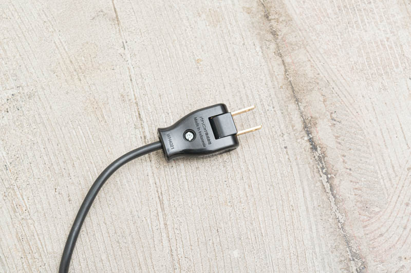 フィンランド製 フロアランプ