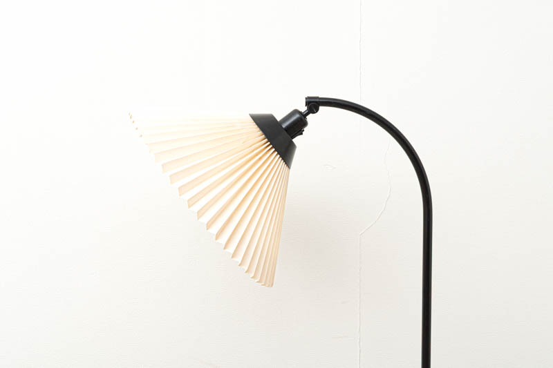 フィンランド製　フロアランプ
