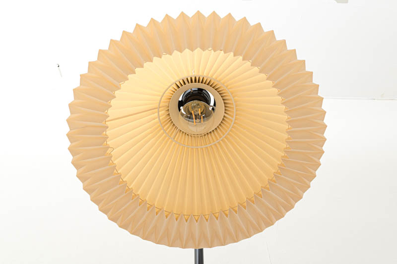 フィンランド製　フロアランプ