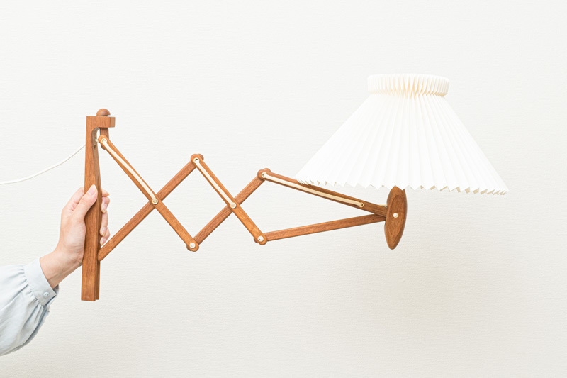 北欧家具　デンマーク　le klint　ブラケットランプ