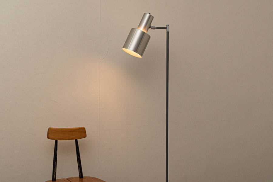 デンマーク製　フロアランプ