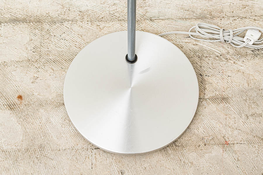 デンマーク製　フロアランプ