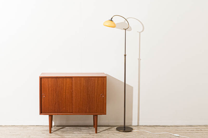デンマーク製　フロアランプ