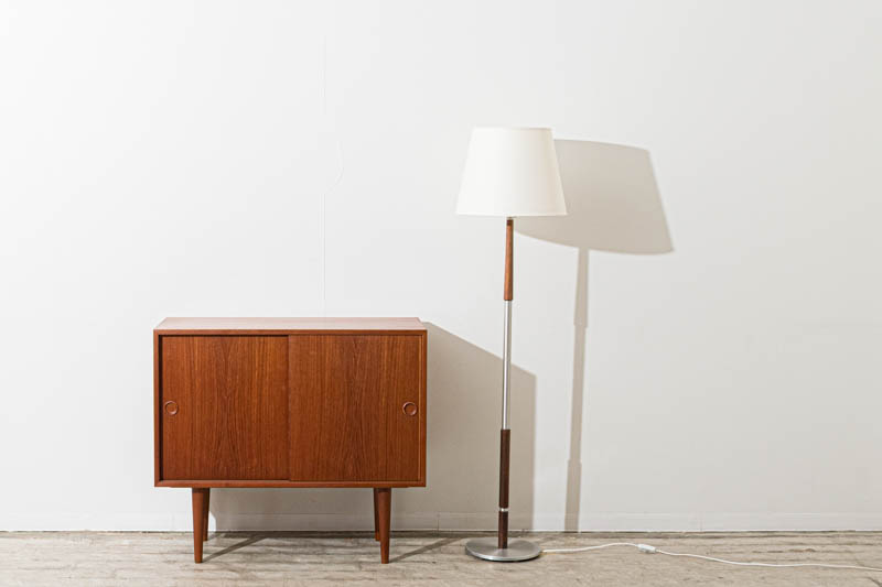 デンマーク製　フロアランプ