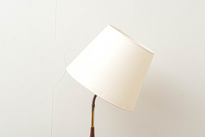 デンマーク製　フロアランプ