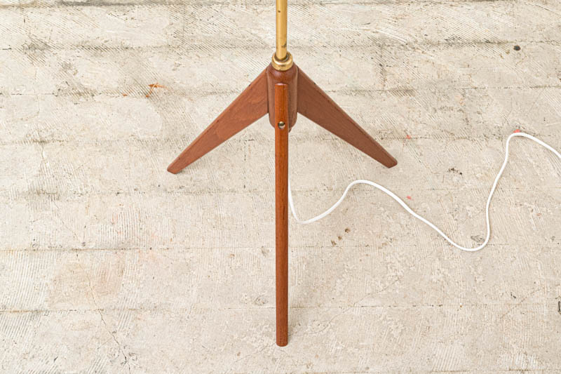 デンマーク製　フロアランプ