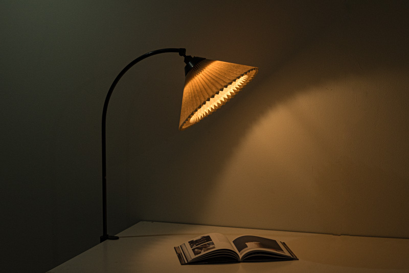 フィンランド製　デスクランプ