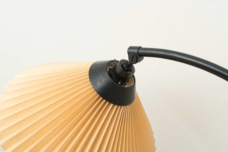 フィンランド製　デスクランプ