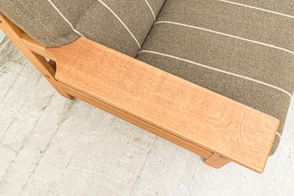 北欧家具　デンマーク　ボーエ・モーエンセン　Model 2252　2シーターソファ