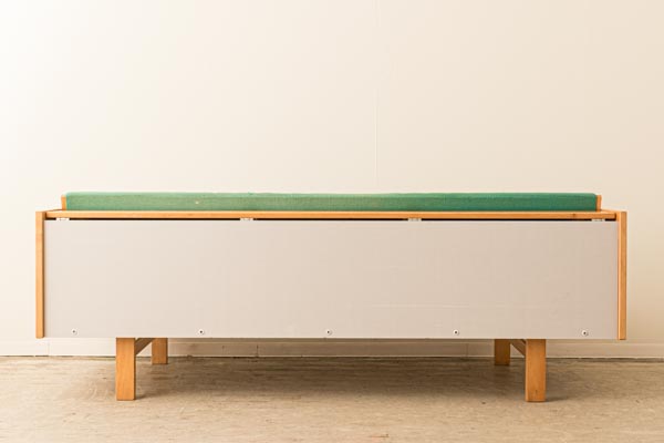 北欧家具　ハンスJウェグナー　デイベッド　GE258