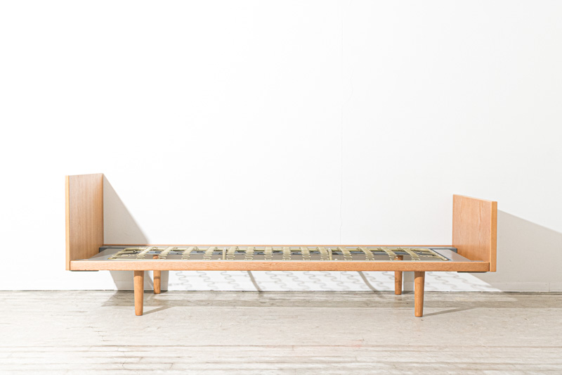 北欧家具　フィンランド製　アルヴァ・アアルト　ブックシェルフ