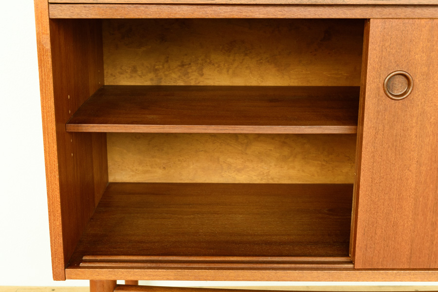 北欧家具 デンマーク ハイキャビネット