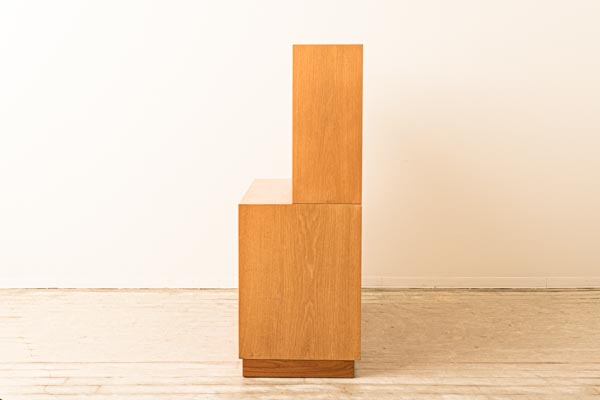 北欧家具　デンマーク　ハイキャビネット