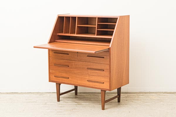 北欧家具　デンマーク　ライティングデスク