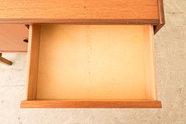 北欧家具　デンマーク　チェスト