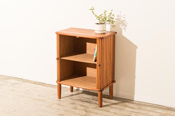 北欧家具　デンマーク　ハイキャビネット