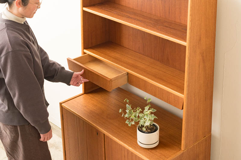 北欧家具 デンマーク ハイキャビネット