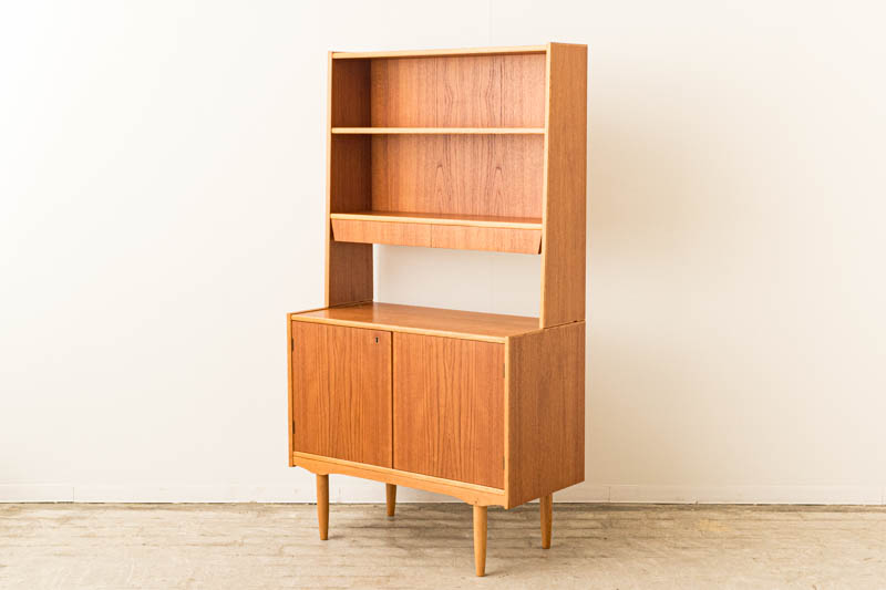 北欧家具　デンマーク　ハイキャビネット