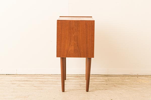 北欧家具　デンマーク　チェスト