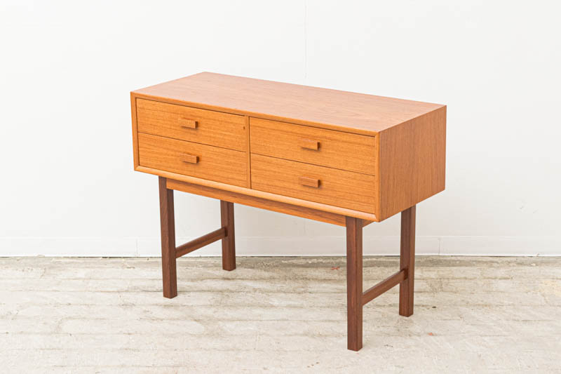 北欧家具　カイ・クリスチャンセン　チェスト