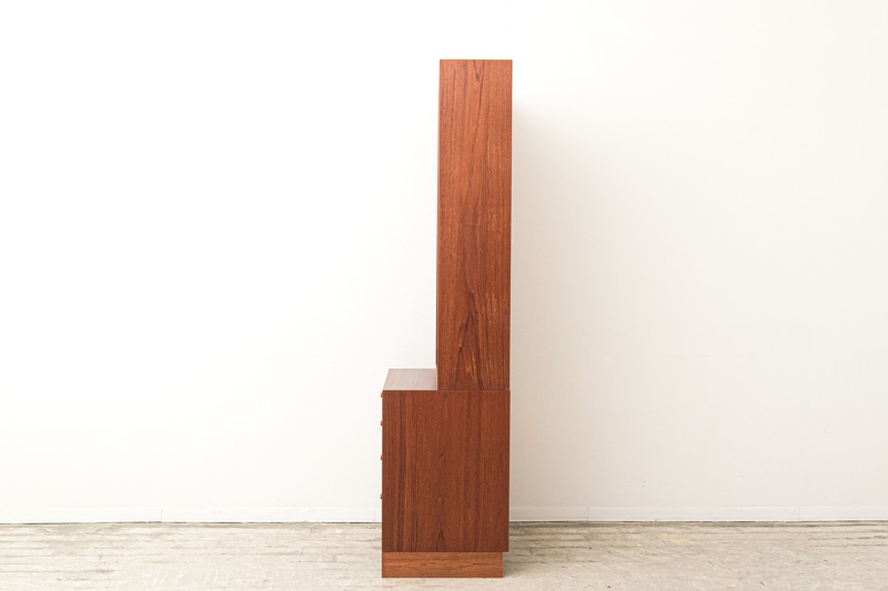 北欧家具 デンマーク ハイキャビネット