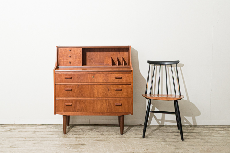 北欧家具　デンマーク　ライティングデスク