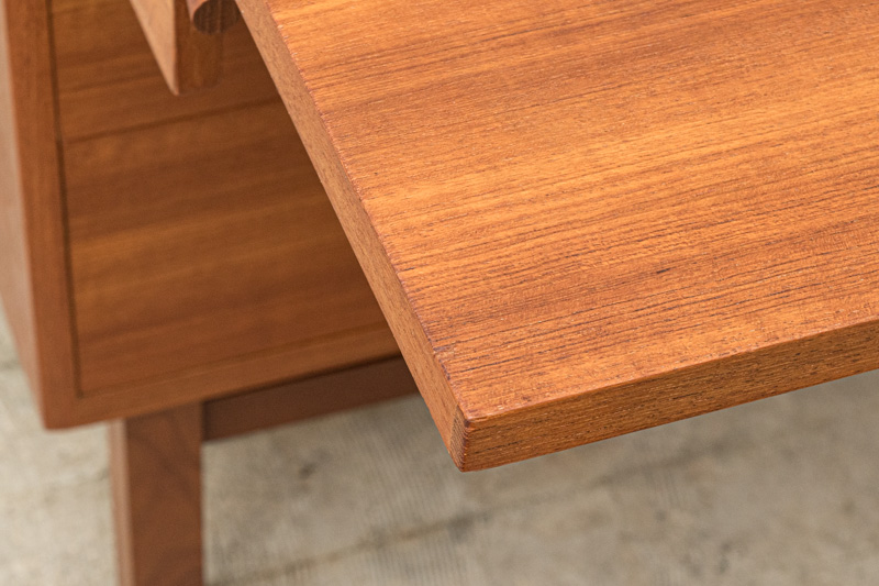 北欧家具　デンマーク　ライティングデスク