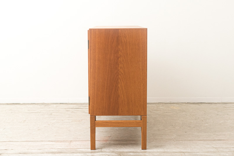 北欧家具 ハンス・J・ウェグナー キャビネット