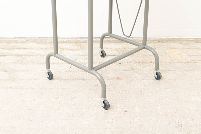 北欧家具　ワゴン