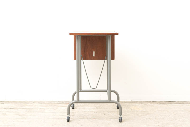 北欧家具　ワゴン