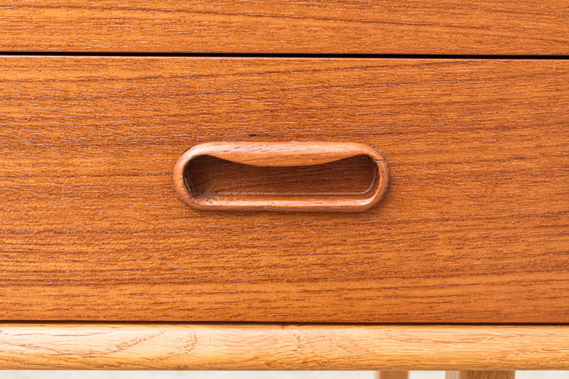 北欧家具　デンマーク　チェスト