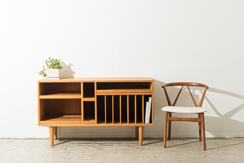 ユナイテッド社製ビンテージサイドボード 1940年代のアンティーク ミラー サイドボード(j-513-f