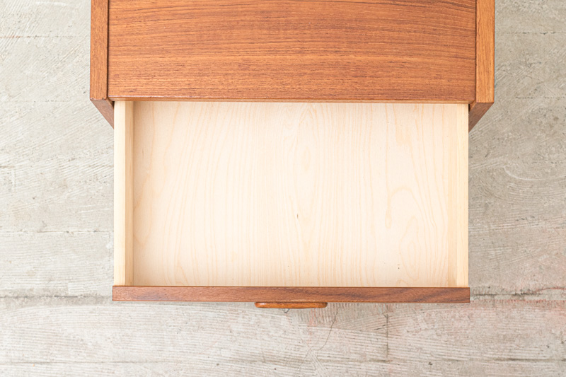 北欧家具　デンマーク　チェスト