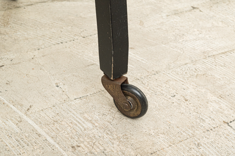 北欧家具　デンマーク　ソーイングワゴン