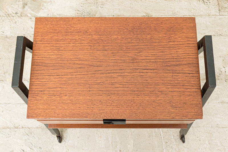 北欧家具　デンマーク　ソーイングワゴン