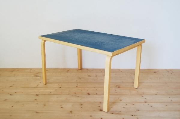 北欧家具 通販 フィンランド製 アルヴァ・アアルト テーブル/70s(ブルー)