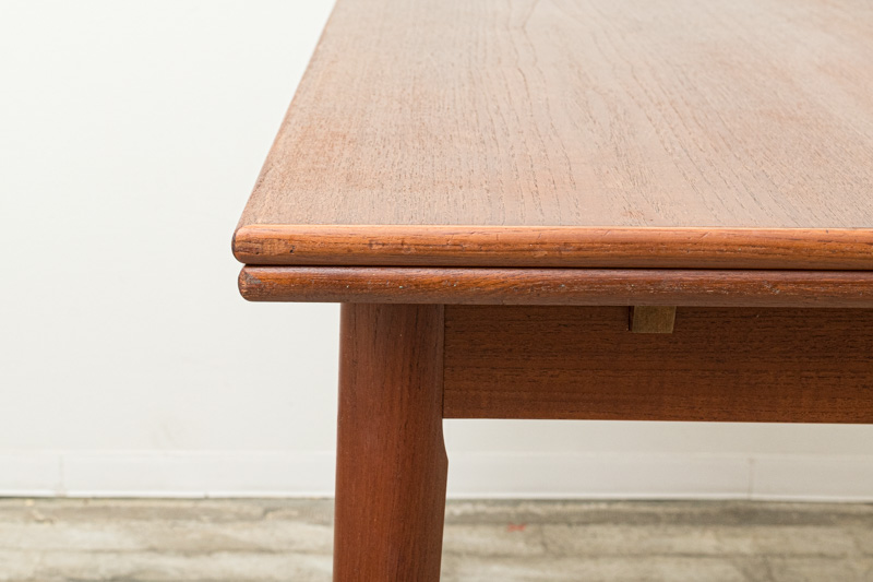 北欧家具　デンマーク　ダイニングテーブル　エクステンション