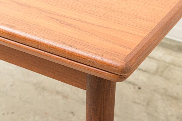 北欧家具　デンマーク　ダイニングテーブル　エクステンション