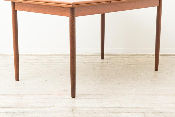 北欧家具　デンマーク　ダイニングテーブル　エクステンション