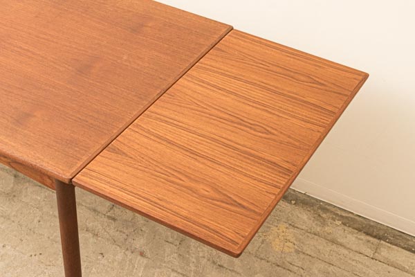 北欧家具　デンマーク　ダイニングテーブル　エクステンション