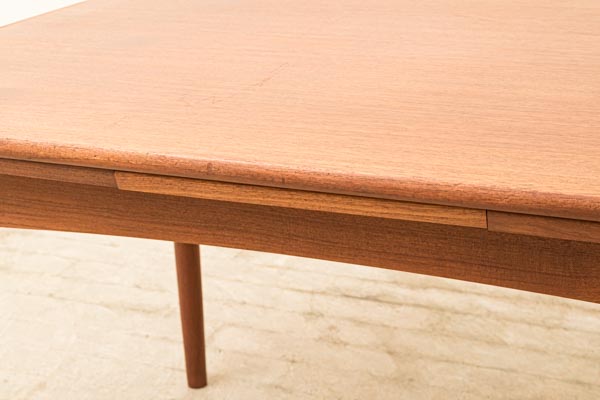 北欧家具　デンマーク　ダイニングテーブル　エクステンション