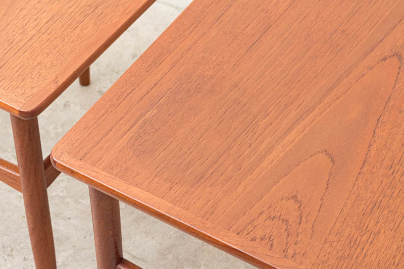 北欧家具　デンマーク　ネストテーブル